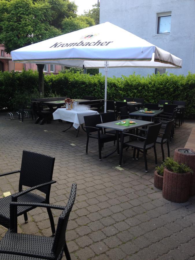 Hausener Dorfkrug Hotel Frankfurt am Main Eksteriør billede
