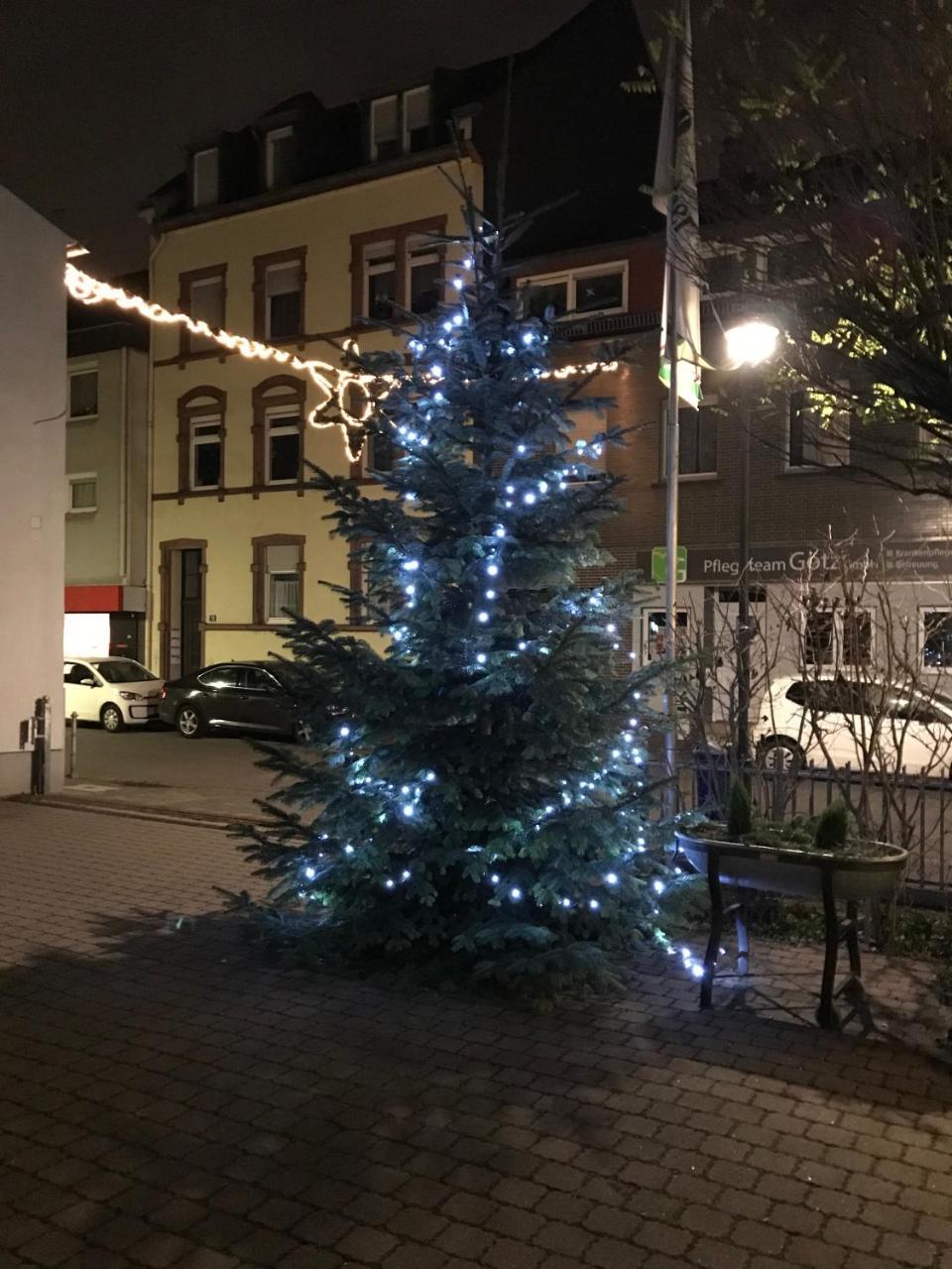 Hausener Dorfkrug Hotel Frankfurt am Main Eksteriør billede