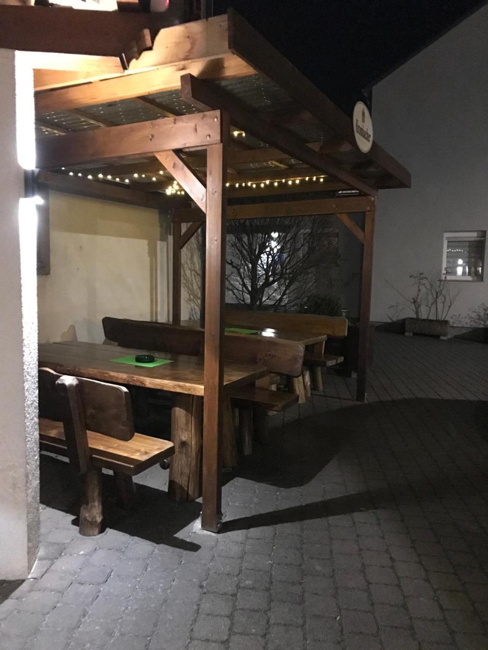 Hausener Dorfkrug Hotel Frankfurt am Main Eksteriør billede