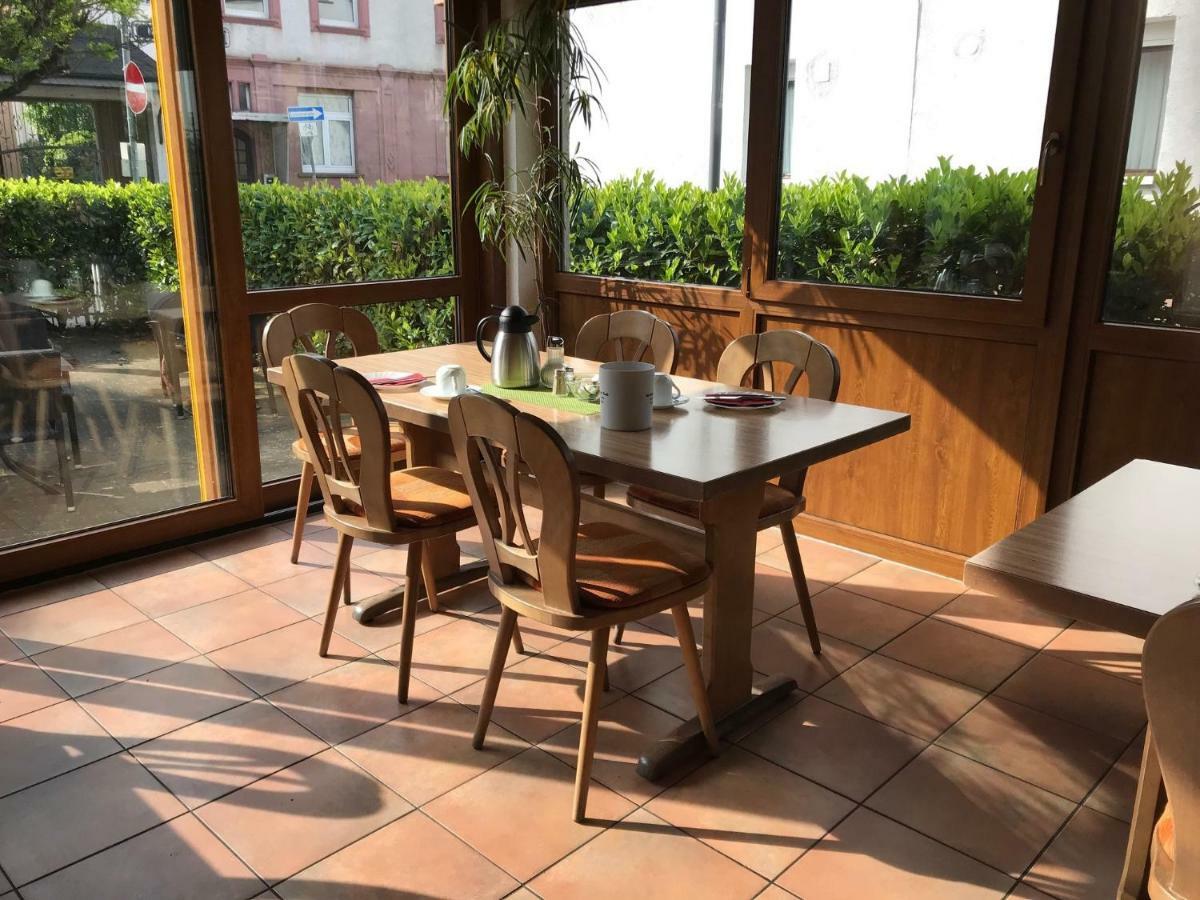 Hausener Dorfkrug Hotel Frankfurt am Main Eksteriør billede